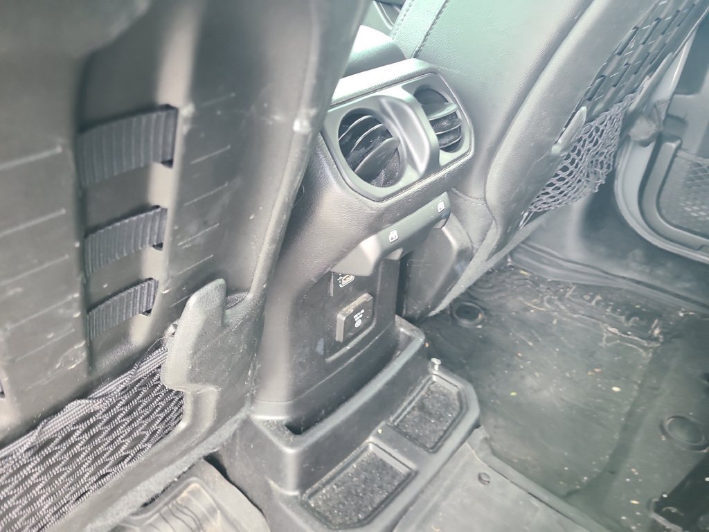 Used 2018 Jeep Wrangler Unlimited Rubicon AWD/4WD image 12