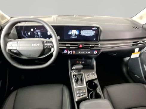 New 2026 Kia Sportage SX FWD image 6
