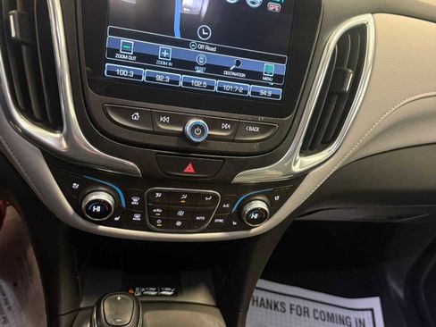 Used 2018 Chevrolet Equinox Premier FWD image 35