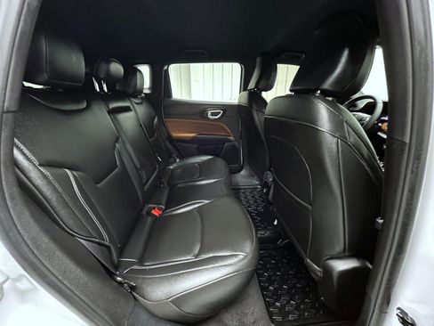 Used 2025 Jeep Compass Limited image 18