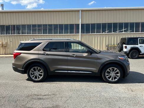 Used 2021 Ford Explorer Limited w/ Class III Trailer Tow Package AWD/4WD image 10