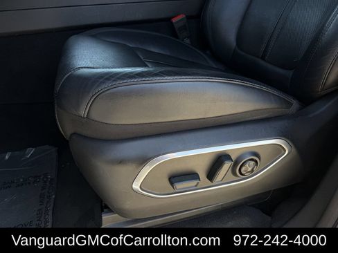 Used 2024 Jeep Wagoneer Series II w/ Flexible Seating Group AWD/4WD image 29