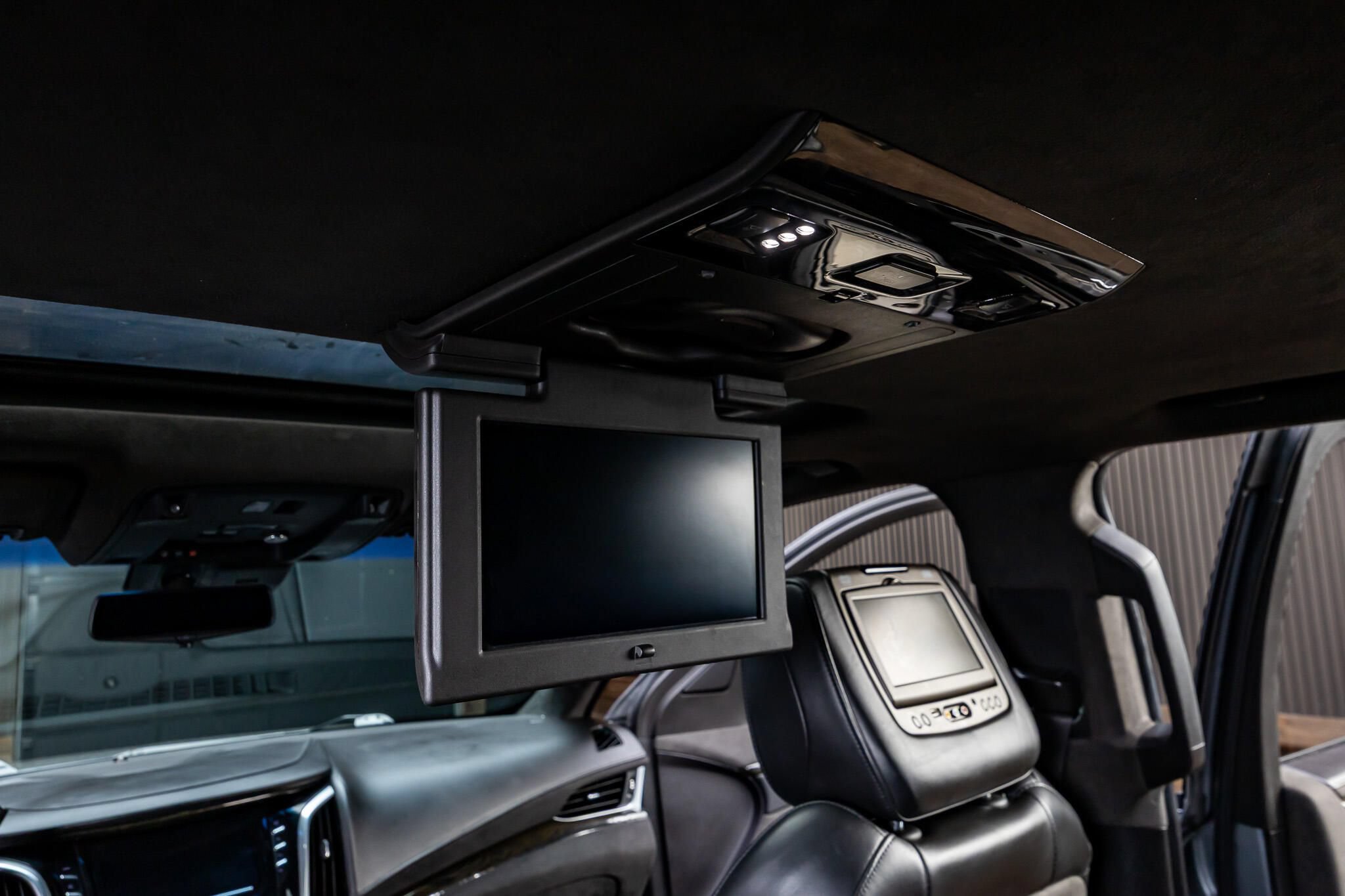 Used 2019 Cadillac Escalade Platinum AWD/4WD image 44