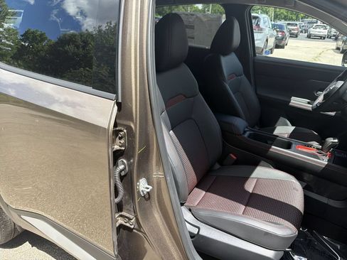 New 2026 Nissan Kicks SR AWD/4WD image 18