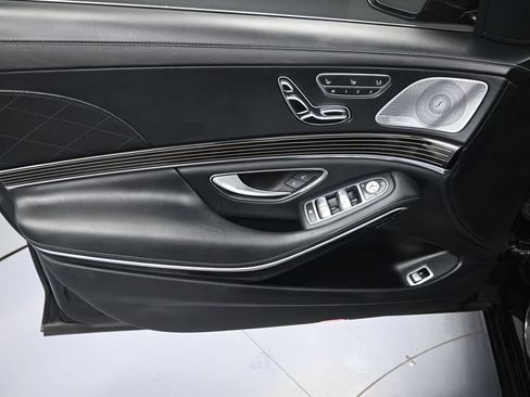 Used 2018 Mercedes-Benz S 560 4MATIC Sedan image 10