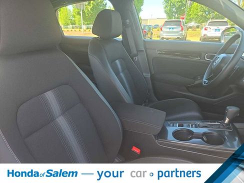 Used 2025 Honda Civic Sport image 14
