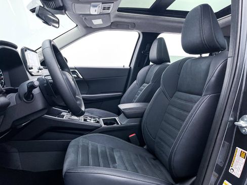 New 2025 Mitsubishi Outlander SE AWD/4WD image 9