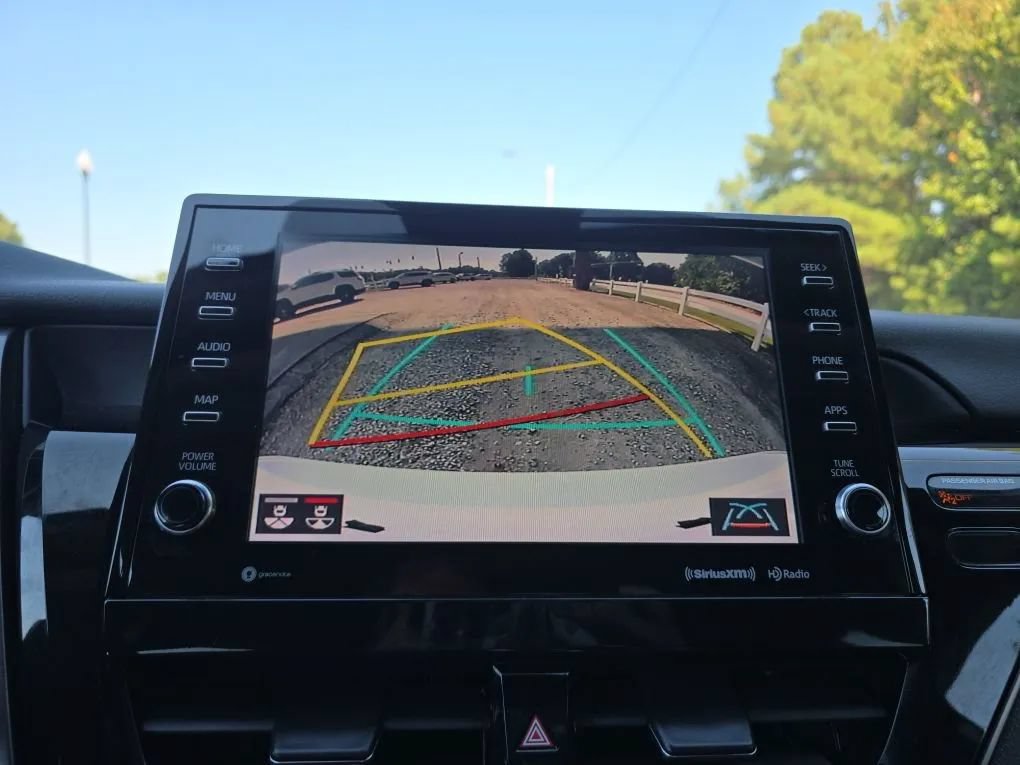 Used 2021 Toyota Camry XLE FWD image 29