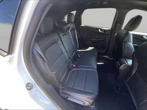 New 2026 Ford Escape ST-Line w/ Tech Pack #1 AWD/4WD image 9