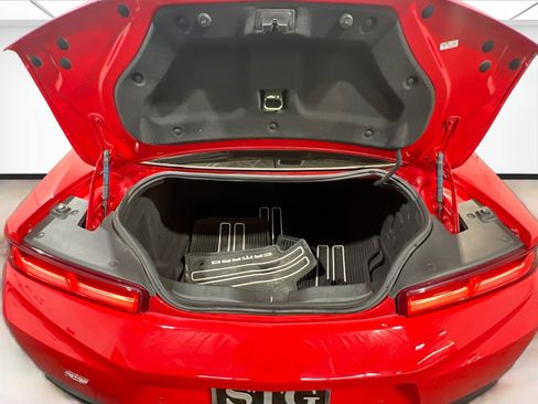 Used 2017 Chevrolet Camaro LT RWD image 19