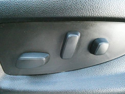 Used 2019 Chevrolet Suburban Premier image 27