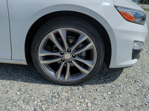 Used 2024 Chevrolet Malibu LT FWD image 12