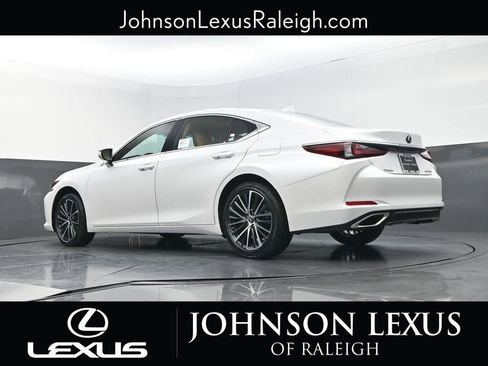 New 2025 Lexus ES 350 w/ Premium Package image 17