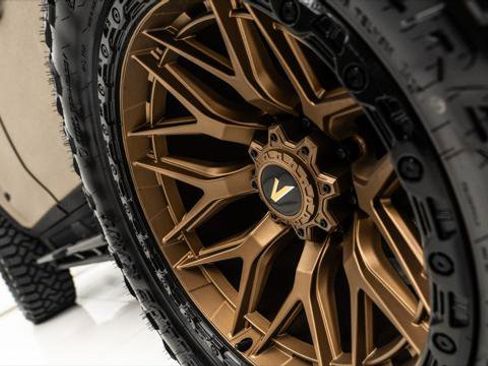 Used 2025 GMC Hummer EV 3X w/ LPO, Dark Essentials Package image 16