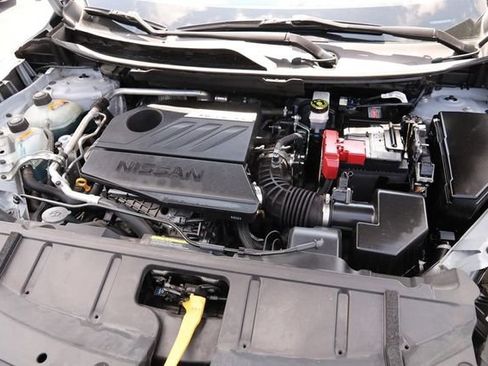 Used 2024 Nissan Rogue SV AWD/4WD image 27