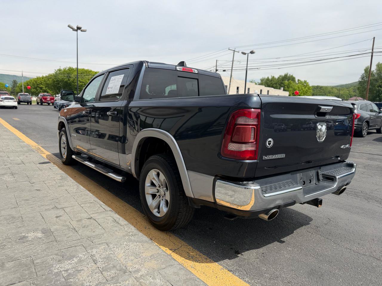 Used 2021 RAM 1500 Laramie AWD/4WD image 6