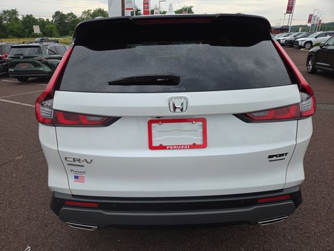 Used 2024 Honda CR-V Sport Touring image 4