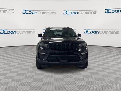 New 2025 Jeep Grand Cherokee Limited w/ Black Appearance Package