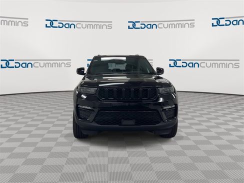New 2025 Jeep Grand Cherokee Limited w/ Black Appearance Package image 3