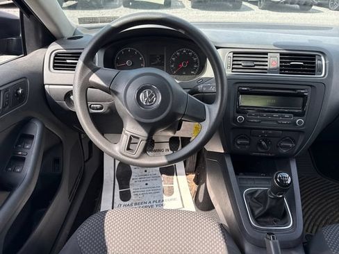 Used 2012 Volkswagen Jetta S FWD image 19