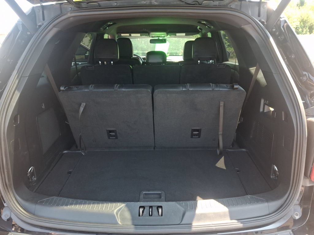 Used 2024 Ford Explorer ST-Line w/ Class IV Trailer Tow Package AWD/4WD image 28