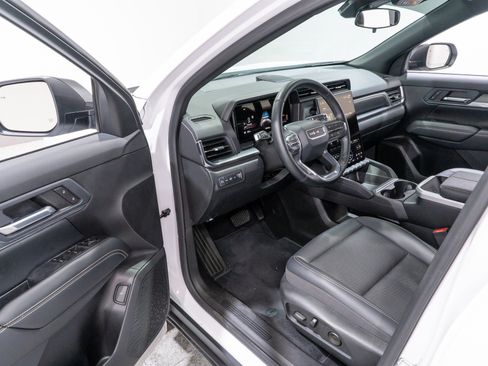 Used 2026 GMC Terrain Elevation w/ Elevation Premium Package FWD image 12