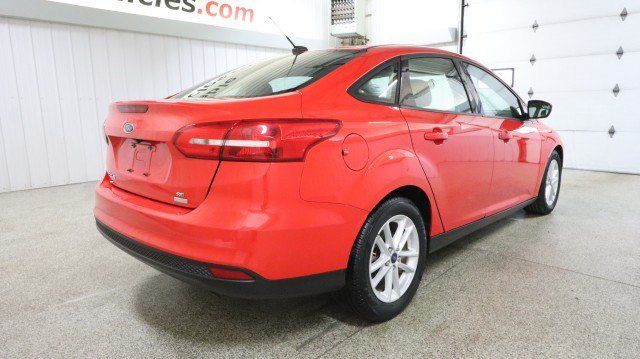 Used 2017 Ford Focus SE FWD image 6