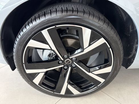 New 2026 Volvo XC60 B5 Ultra w/ Protection Package Premier image 9