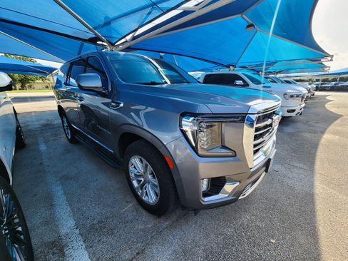 Used 2021 GMC Yukon SLT RWD image 1
