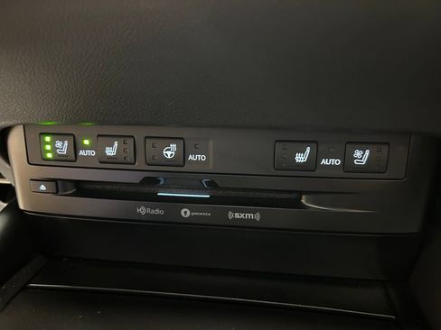 Used 2019 Lexus ES 300h w/ Premium Package FWD image 14
