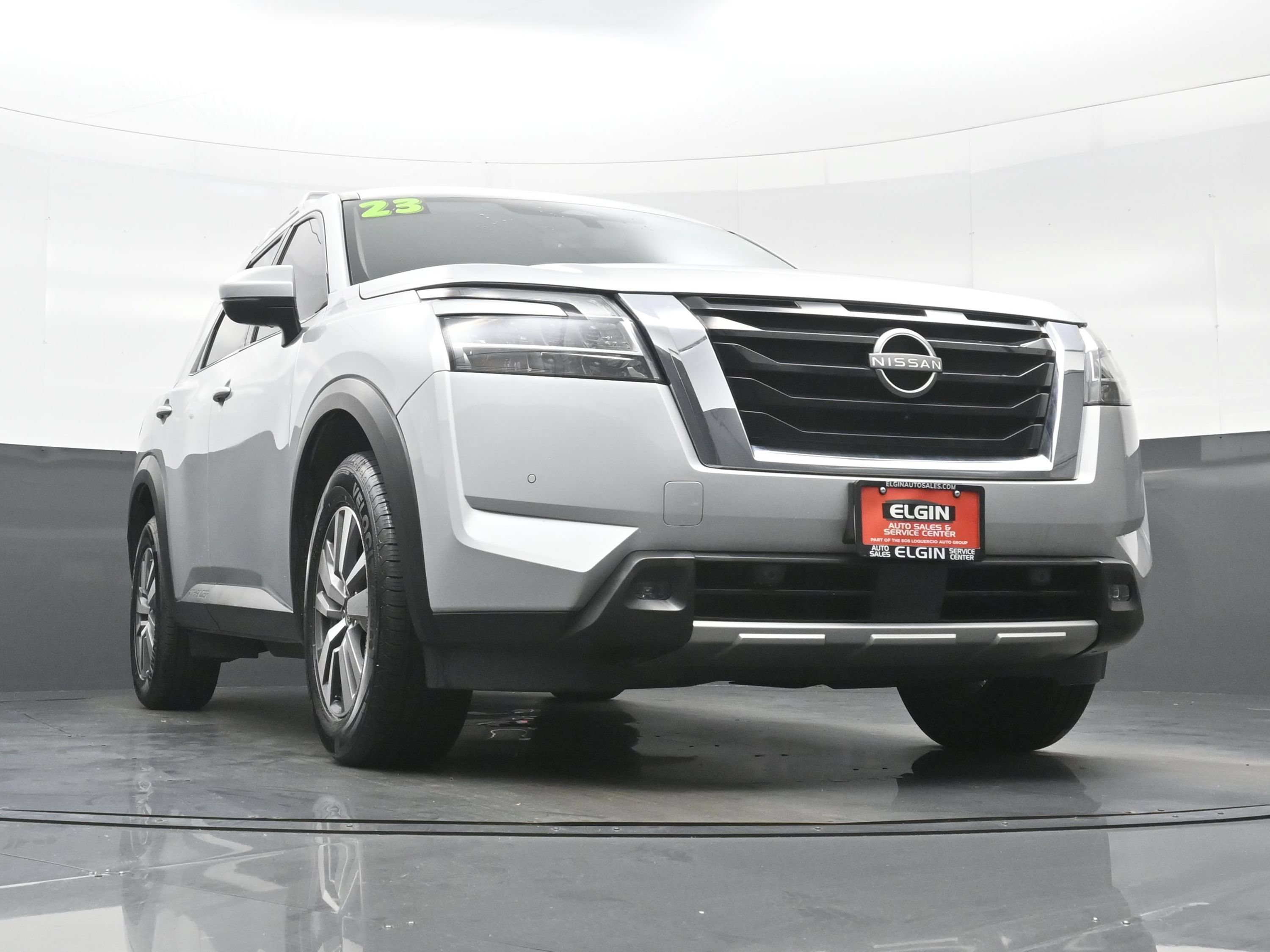 Used 2023 Nissan Pathfinder SL AWD/4WD image 34