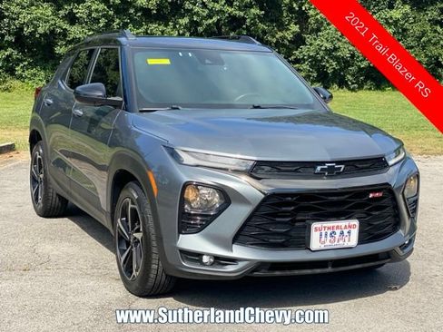 Used 2021 Chevrolet TrailBlazer RS w/ Convenience Package FWD image 1