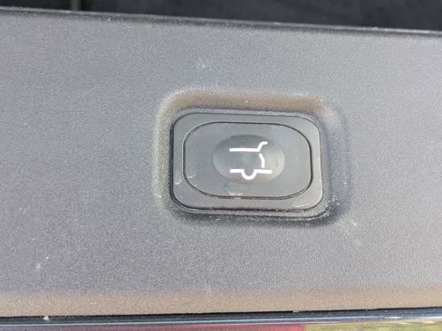 Certified 2025 Ford Expedition Platinum w/ Driver's Package image 38