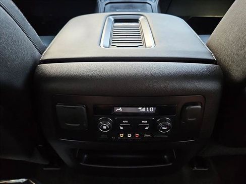 Used 2016 Chevrolet Tahoe LTZ RWD image 25