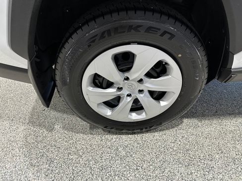Used 2023 Toyota RAV4 LE AWD/4WD image 21