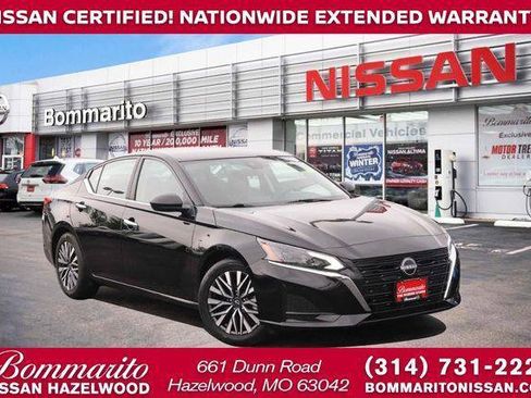 Used 2025 Nissan Altima 2.5 SV FWD image 1