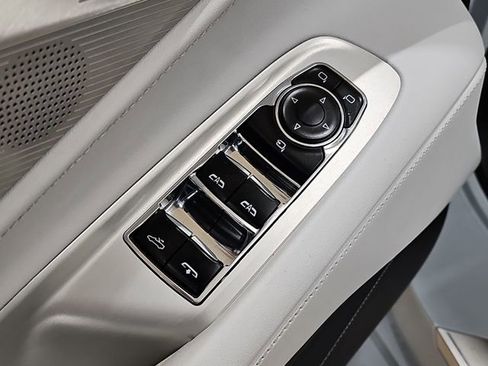 Used 2023 Chevrolet Corvette Stingray Preferred Conv w/ 2LT image 19