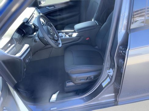 New 2026 Jeep Grand Cherokee L 4WD image 9