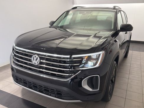 New 2026 Volkswagen Atlas SE image 2