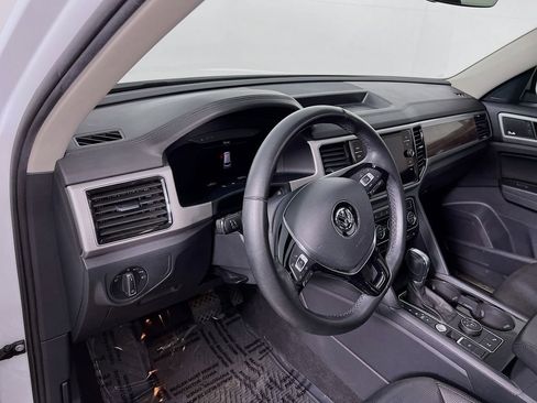 Used 2019 Volkswagen Atlas SEL Premium image 8