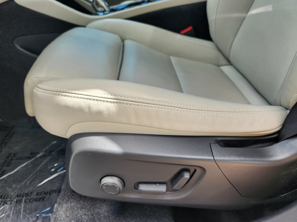 New 2026 Volvo XC40 B5 Plus w/ Protection Package Premier AWD/4WD image 14