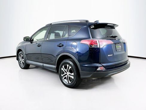 Used 2018 Toyota RAV4 LE image 5