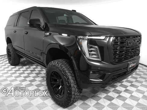 Used 2026 GMC Yukon XL Denali w/ Sun & Power Step Package AWD/4WD image 3