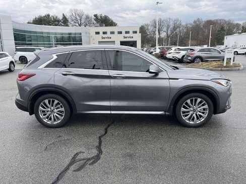 Certified 2025 INFINITI QX50 Luxe image 2
