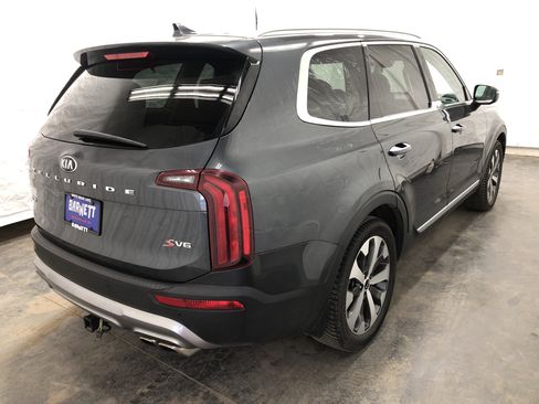 Used 2020 Kia Telluride S w/ S 8 Passenger Seating Package image 3