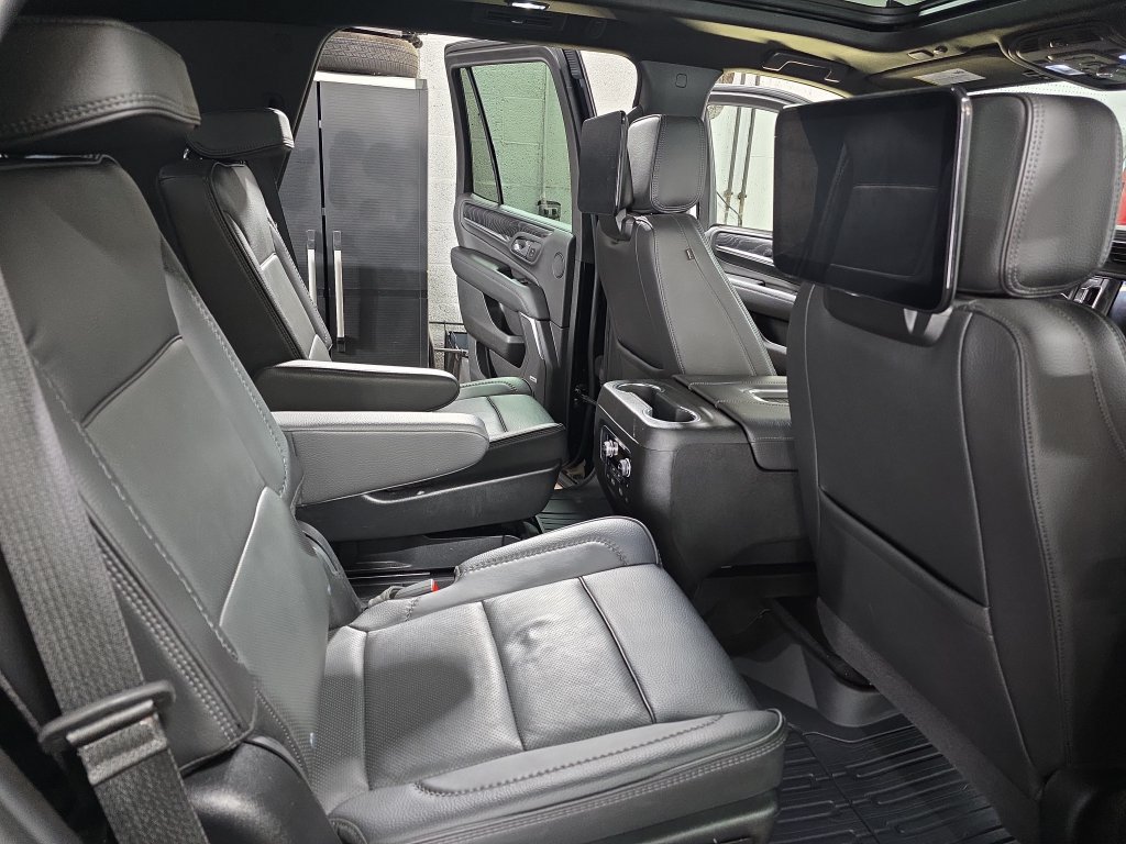 Used 2024 GMC Yukon Denali w/ Advanced Technology Package AWD/4WD image 11