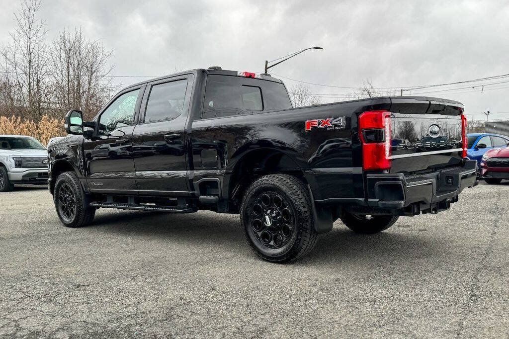 Used 2023 Ford F250 Lariat w/ Lariat Ultimate Package AWD/4WD image 5