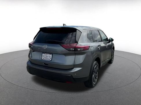 Used 2025 Nissan Rogue SV FWD image 12