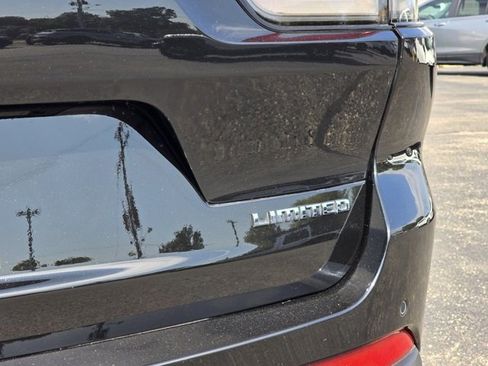 Used 2022 Jeep Grand Cherokee L Limited image 12