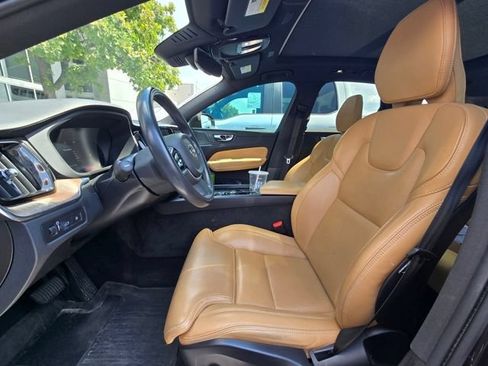 Used 2022 Volvo XC60 T8 Inscription w/ Advanced Package AWD/4WD image 5